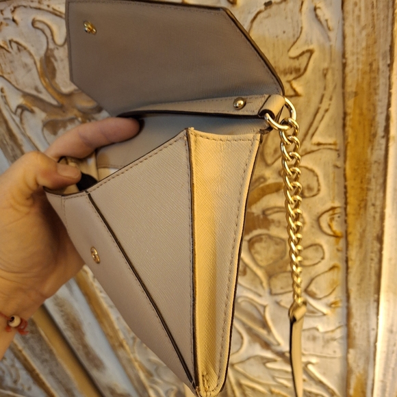 Kate Spade Cedar Street Monday Clocktower Chain Strap Leather Crossbody Bag. - Picture 14 of 16